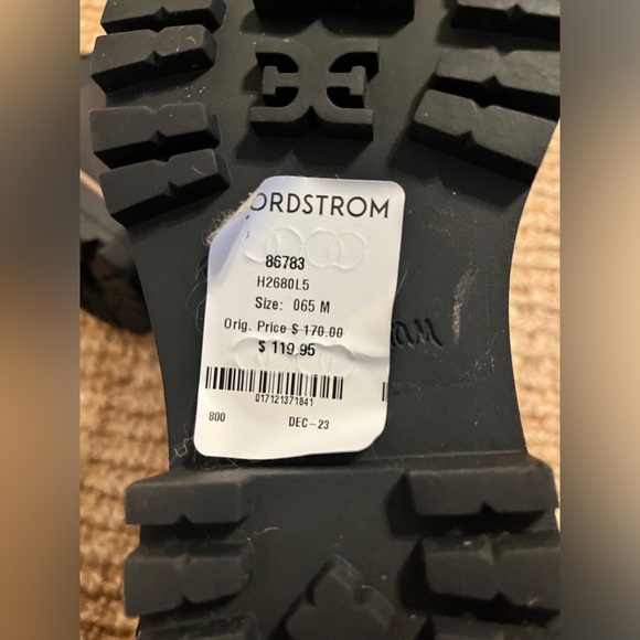 Sam Edelman Laguna Waterproof Chelsea Boot - Picture 9 of 14